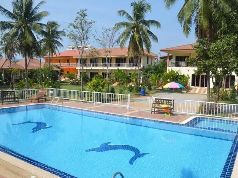 Photo of Pranmanee Beach Resort, 3-star hotel in Hua Hin (and vicinity)