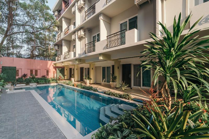 Cozytel Chiangmai exterior, 3-Star hotel in Chiang Mai