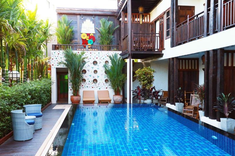 Photo of Viang Thapae Resort, 3-star hotel in Chang Moi