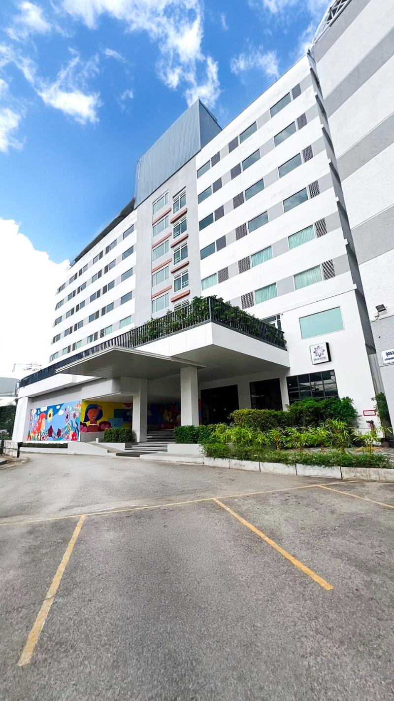 Star Hotel Chiang Mai, Singapore
