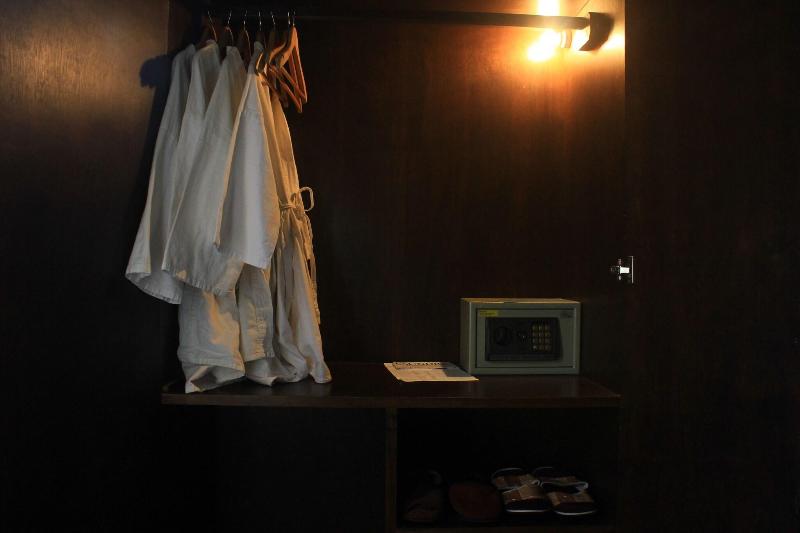 Photo of Rainforest Chiangmai Hotel, 3-star hotel in Chiang Mai