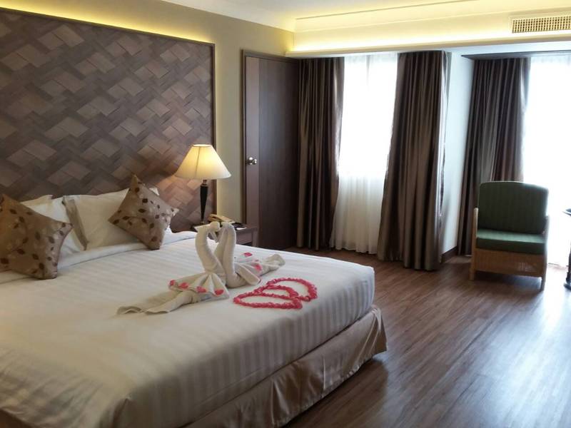 Photo of Amora Hotel Tapae Chiang Mai, 4-star hotel in Chang Moi