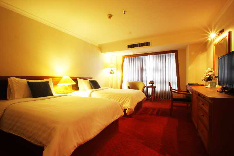 Photo of Amora Hotel Tapae Chiang Mai, 4-star hotel in Chang Moi