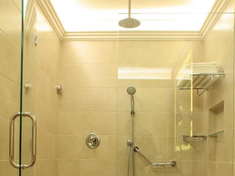 Photo of Thousand Nights Hotel Amman, 5-star hotel in Amman (and vicinity)