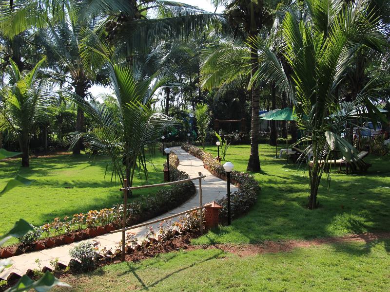 Photo of Santana Beach Resort, 3-star hotel in Candolim