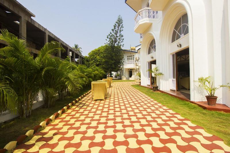 Photo of Santana Beach Resort, 3-star hotel in Candolim