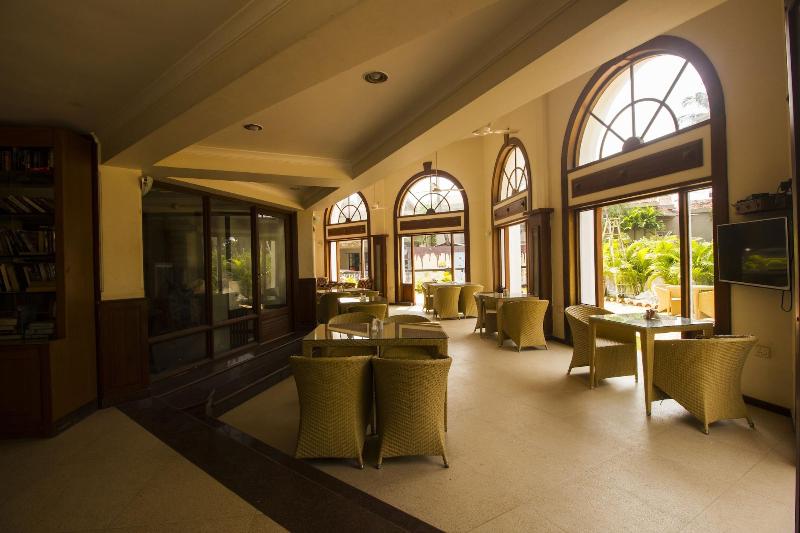 Photo of Santana Beach Resort, 3-star hotel in Candolim