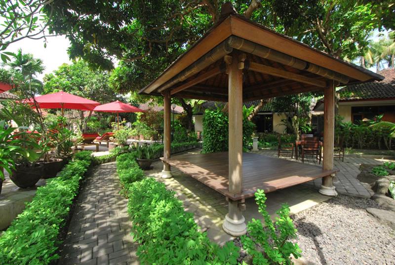 Yulia Beach Inn Kuta, Singapore