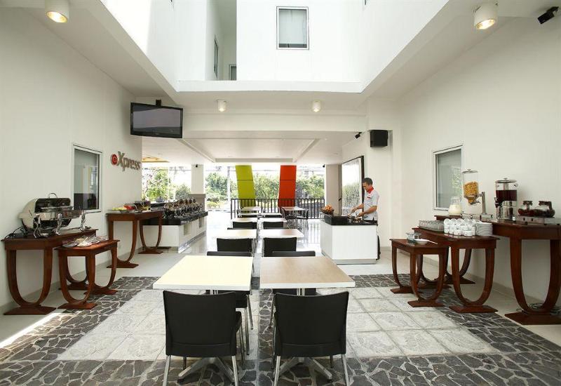 Amaris Hotel Sunset Road, Singapore