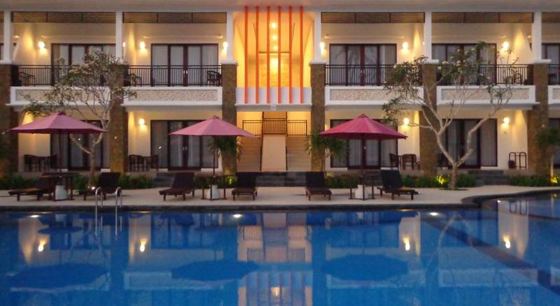 D' Kubu Pratama, Singapore
