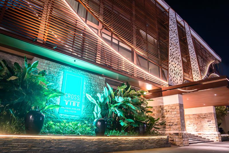 Cross Vibe Paasha Atelier Bali Kuta, Singapore