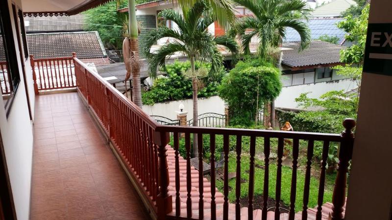 Photo of Villa Oranje, 2-star hotel in Chiang Mai