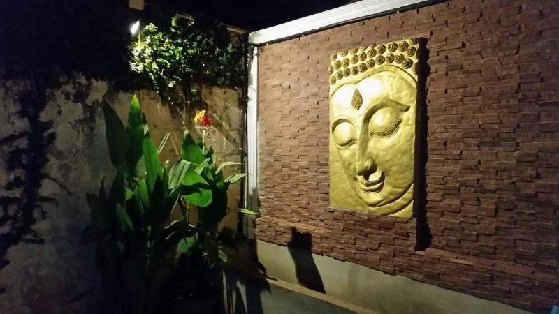 Photo of Villa Oranje, 2-star hotel in Chiang Mai