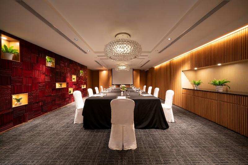 Photo of Oasia Resort Sentosa by Far East Hospitality, 5-star hotel in Singapore