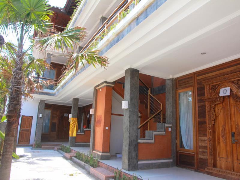 Chillhouse Lembongan, Singapore