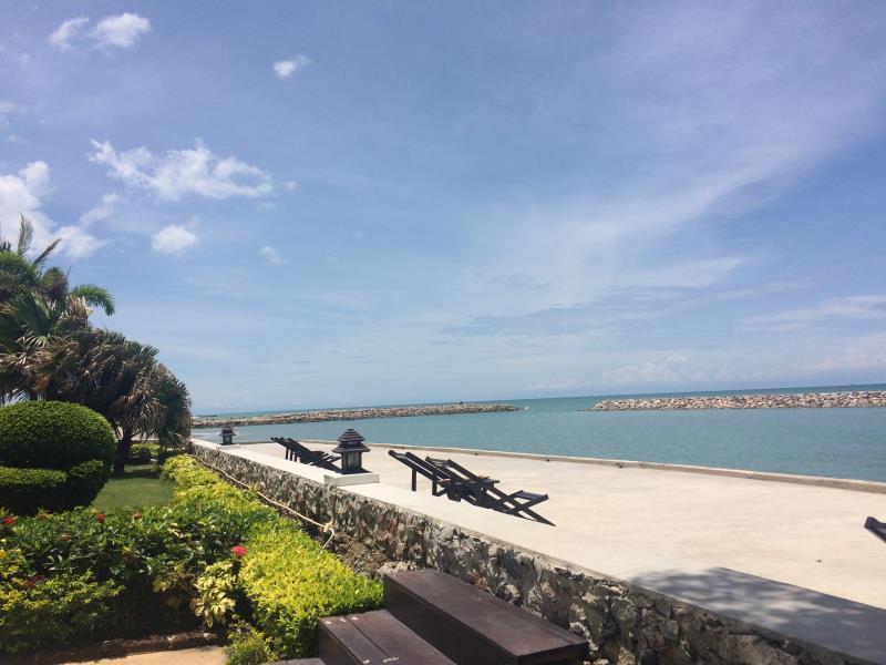 CHOMTALAY RESORT Hadchao samran, Singapore