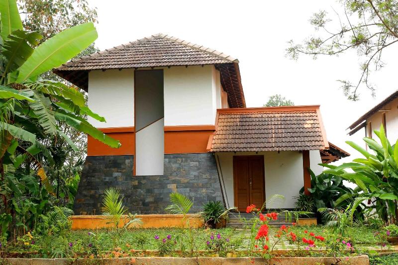Photo of Vistara Resort, 4-star hotel in Sulthan Bathery
