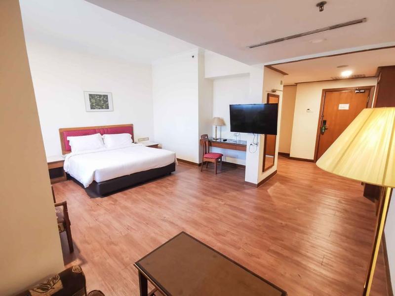 Photo of Crystal Crown Hotel Harbour View, 3-star hotel in Pelabuhan Klang