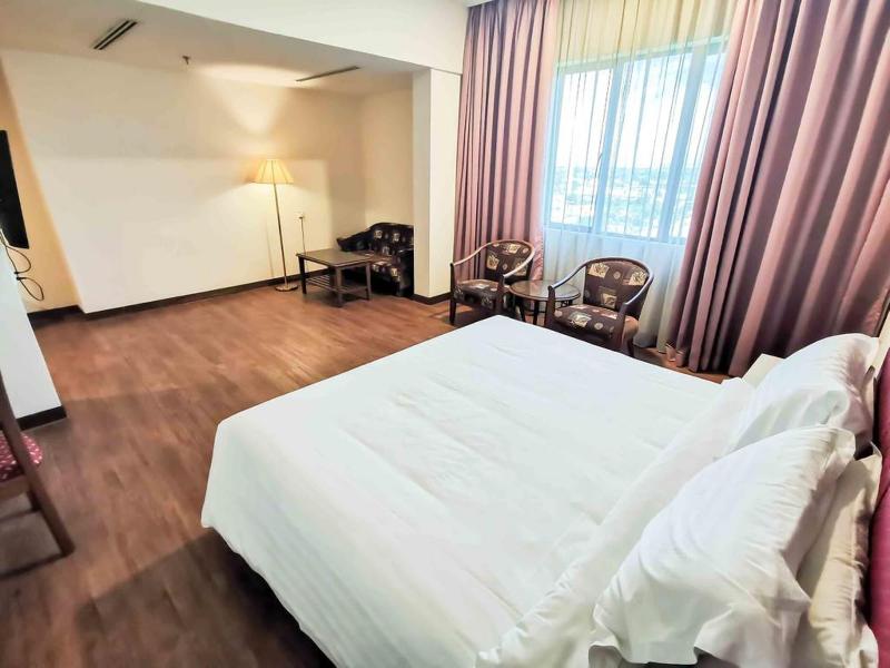 Photo of Crystal Crown Hotel Harbour View, 3-star hotel in Pelabuhan Klang