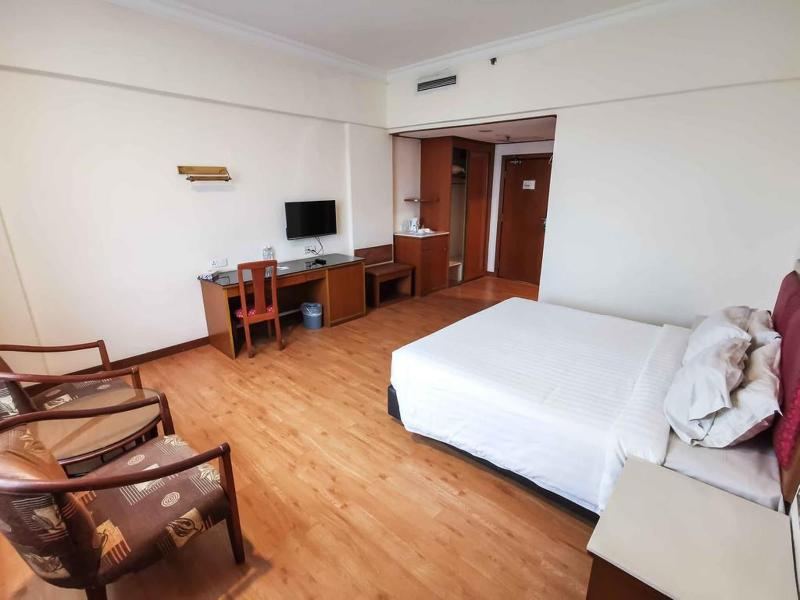 Photo of Crystal Crown Hotel Harbour View, 3-star hotel in Pelabuhan Klang