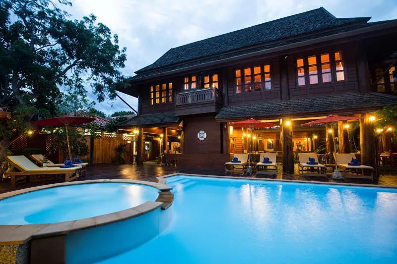 Ruen Come In, Singapore