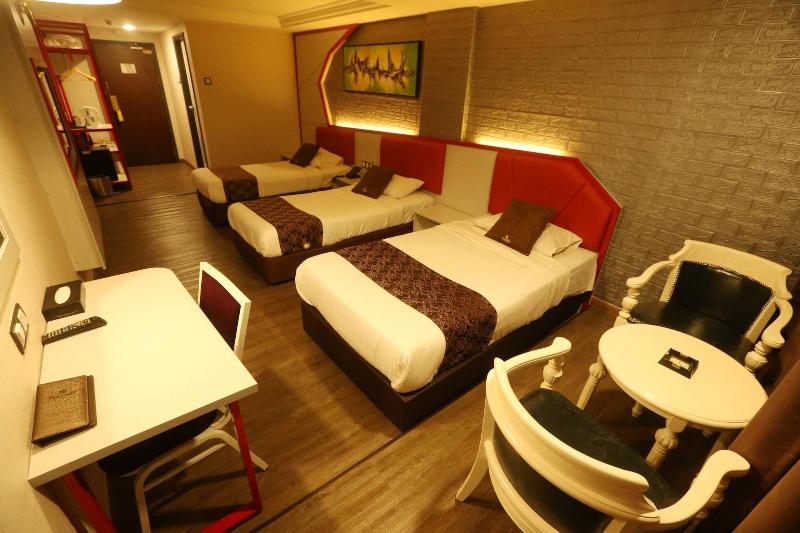 Photo of Golden Nasmir Hotel, 3-star hotel in Perai