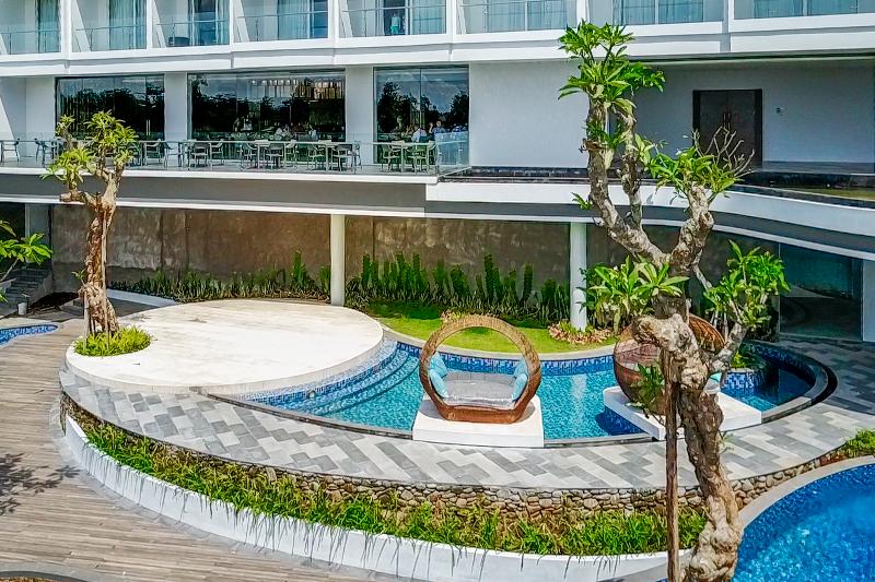 Swiss-Belresort Pecatu, Singapore