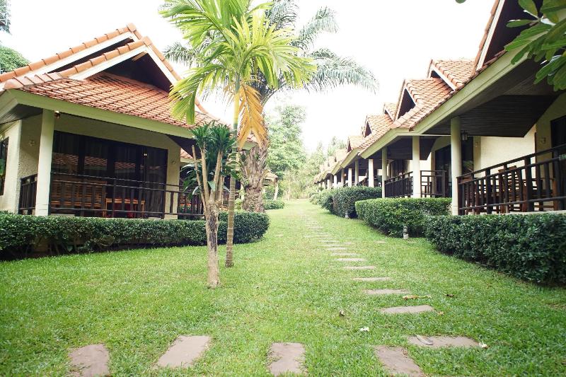 Aquavana Haad Rin Resort, Singapore