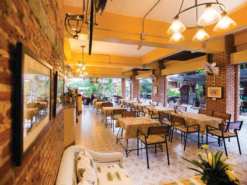 Photo of Patong Moon Inn Guesthouse, 2-star hotel in Bangla Road