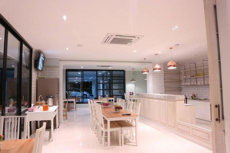 Photo of 168 Studio Hotel Ubon Ratchathani, 3-star hotel in Ubon Ratchathani