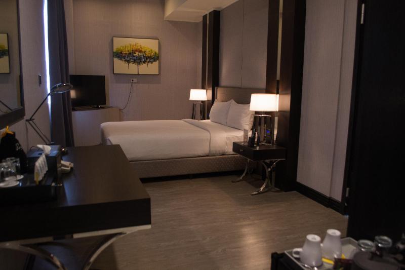 Le Charmé Suites, 4-star hotel in Olongapo