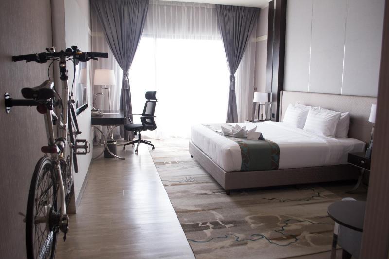 Photo of Le Charmé Suites, 4-star hotel in Olongapo