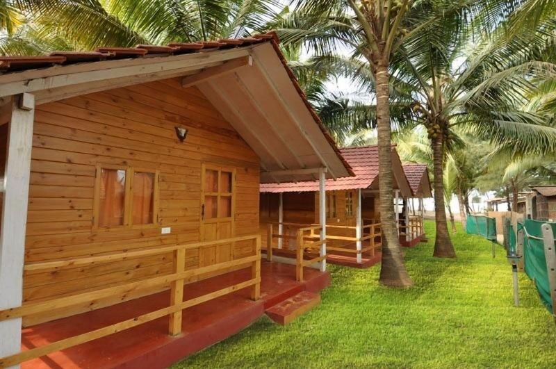 Photo of Morjim Hermitage, 3-star hotel in Morjim