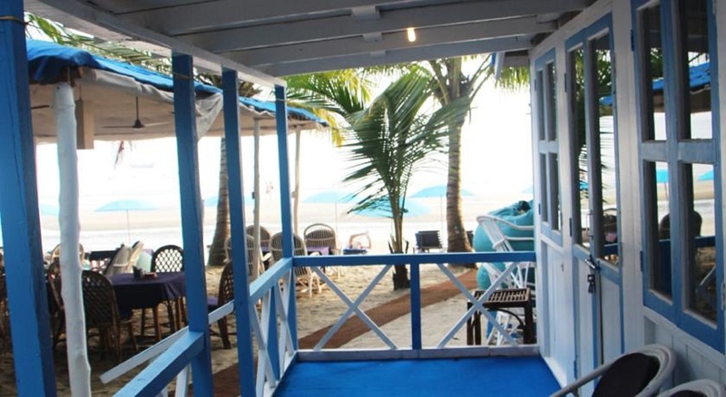 Photo of Cafe Blue Hotel, 3-star hotel in Chauri