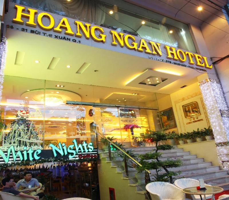 Hoang Phu Gia, Singapore