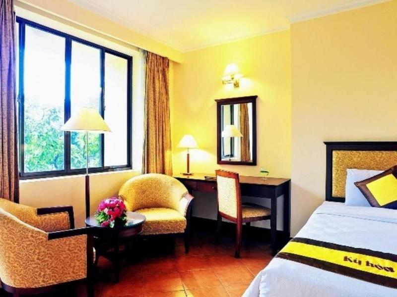 Ky Hoa Hotel Saigon, Singapore