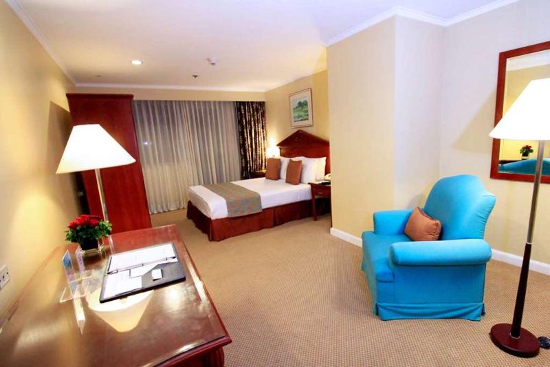 Photo of Oxford Suites Makati, 3-star hotel in Downtown