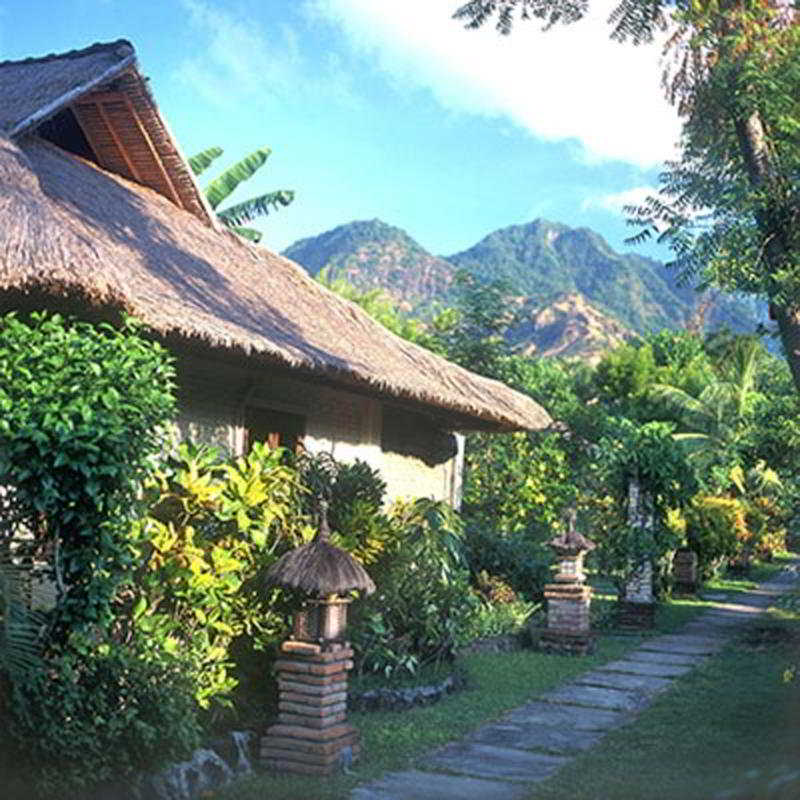 Pondok Sari Beach Bungalow, Singapore