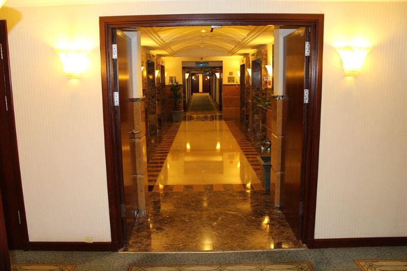 Baral Service Suites Times Square, Singapore