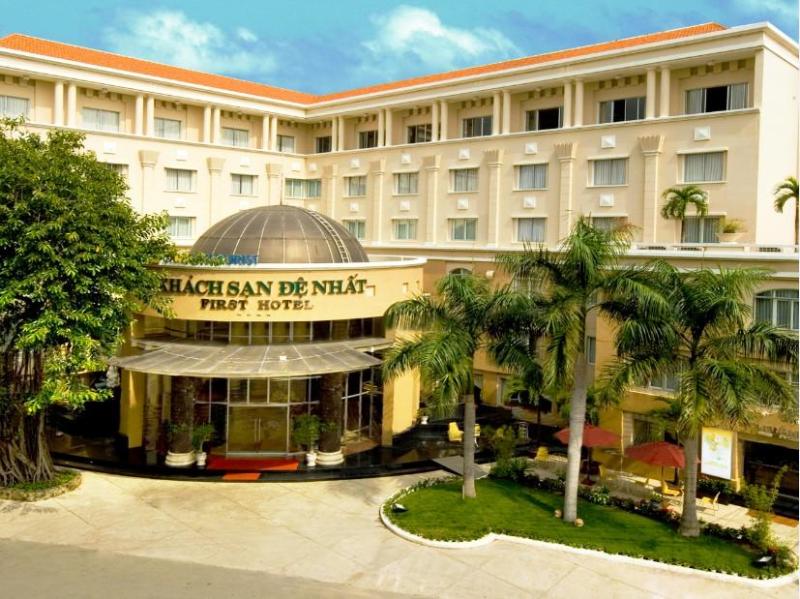 First Hotel, Singapore