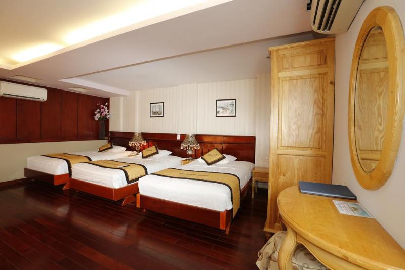 Duc Vuong Hotel, Singapore