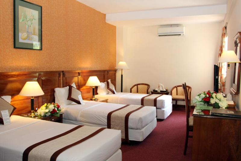 Saigon Star Hotel, Singapore