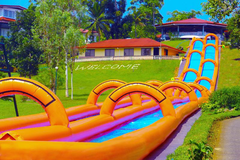 Caliraya Resort Club, 3-star hotel in Laguna (province)