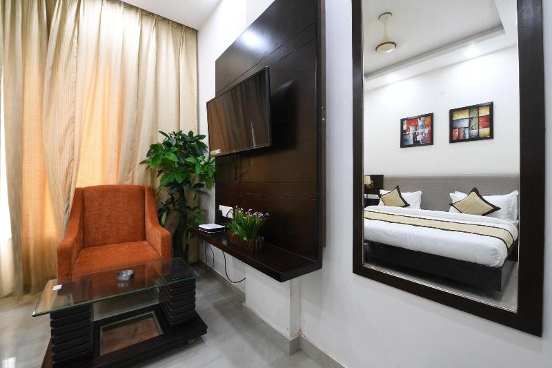 Photo of Madhav Muskan Residency, 3-star hotel in Mathura (and vicinity)
