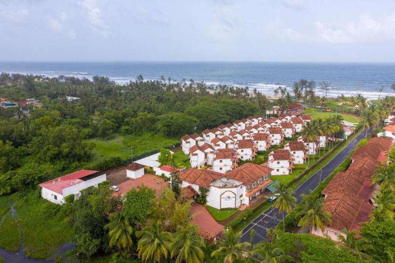 Photo of Nanu Beach Resort and Spa, 4-star hotel in Betalbatim