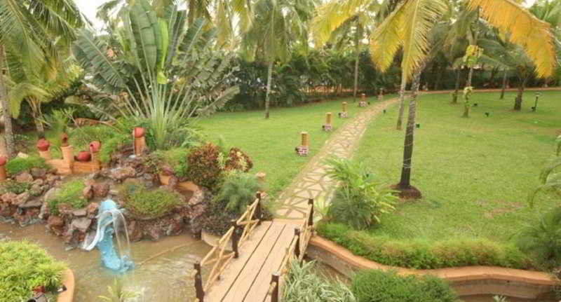 Marquis Beach Resort exterior, 3-Star hotel in Candolim