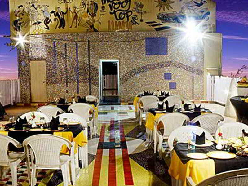 Photo of Hotel Plaza, 3-star hotel in Mumbai (and vicinity)