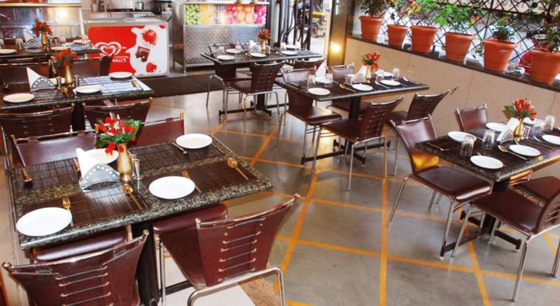 Photo of Hotel Mina International, 3-star hotel in Mumbai (and vicinity)