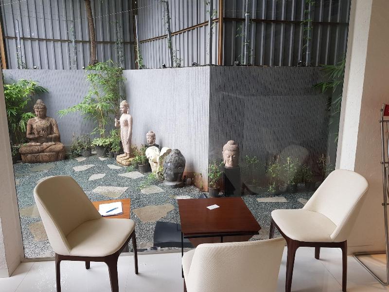 Photo of Dragonfly - The Art Hotel, 4-star hotel in Mumbai (and vicinity)