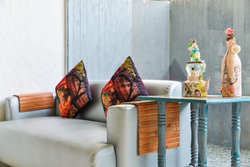 Photo of Dragonfly - The Art Hotel, 4-star hotel in Mumbai (and vicinity)